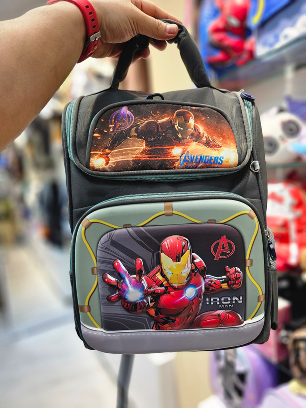 کوله پشتی کودک آیرون من Avengers مدل ابرقهرمانی