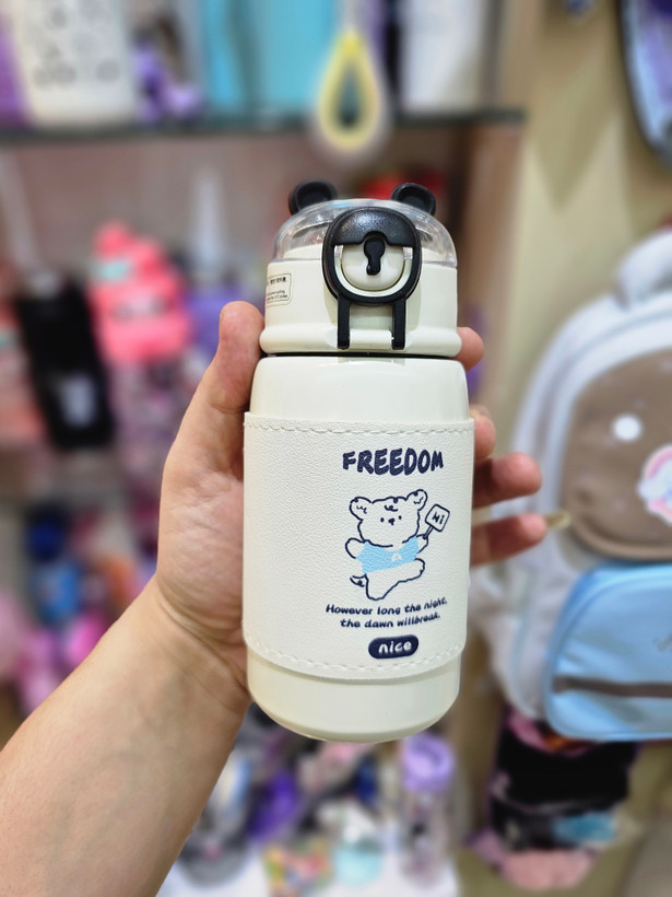 قمقمه استیل کودک ۴۰۰ میلیلیتر طرح خرس Freedom مدل نیدار SUS 304