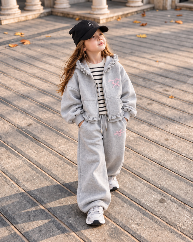 ست سویشرت و شلوار دخترانه وارداتی طوسی مدل Cozy Girl